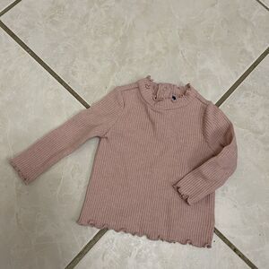 564. Old Navy long sleeve size 3-6 months